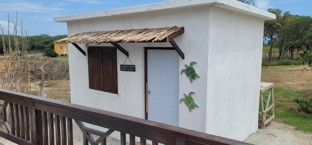 Azteca Villas Treasure Beach Exterior photo