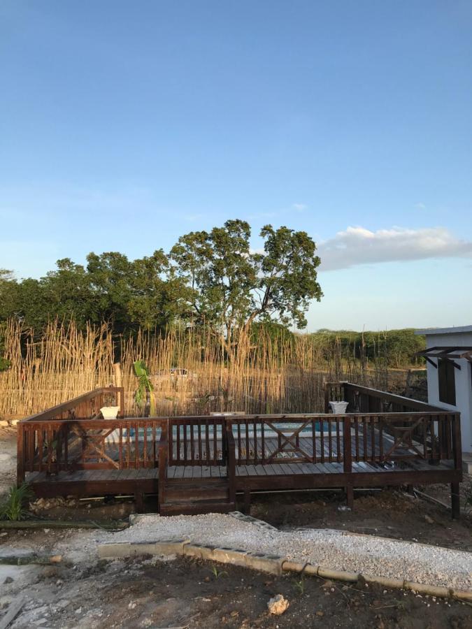 Azteca Villas Treasure Beach Exterior photo
