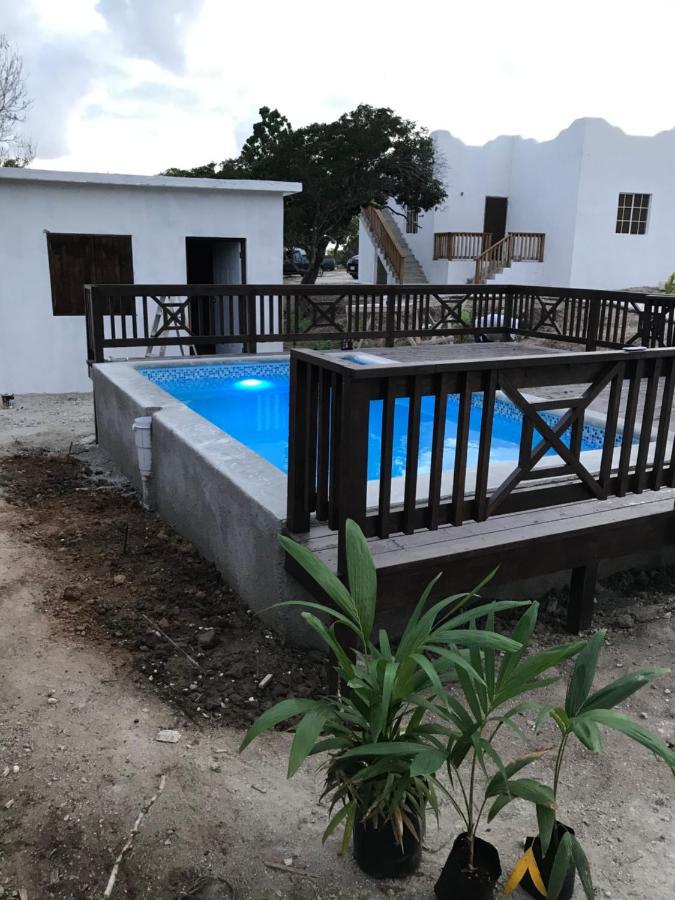 Azteca Villas Treasure Beach Exterior photo
